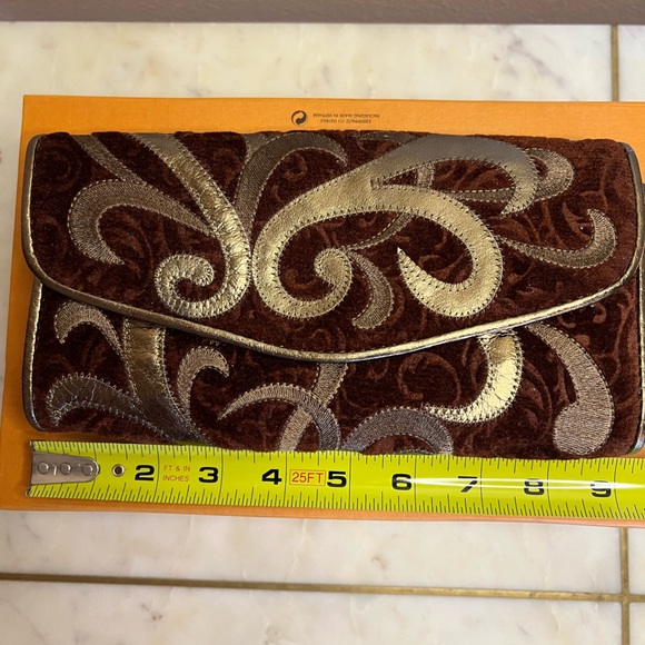 Bloomingdales Velour Clutch - Picture 10 of 11